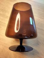 Kop (vaas) in bruin glas op standaard, Antiek en Kunst, Ophalen of Verzenden