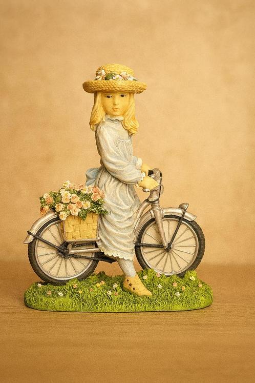 Porseleinen beeldje “The Bicycle Ride” – Christine Haworth, Antiek en Kunst, Antiek | Porselein, Ophalen