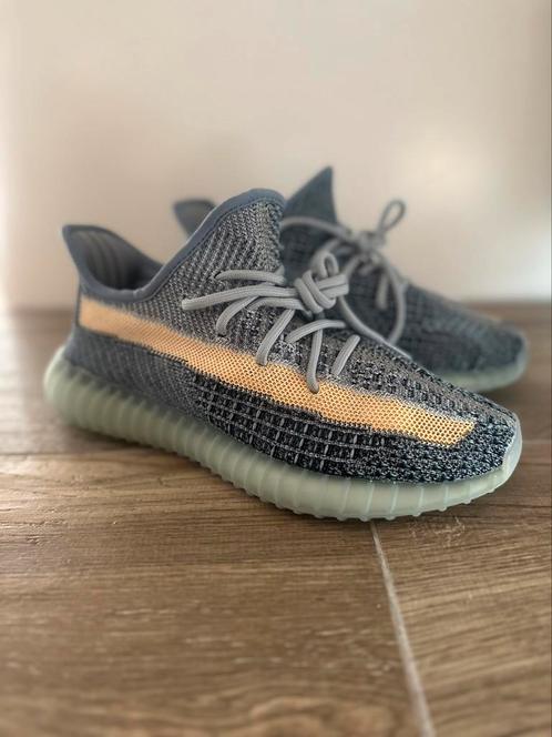 Yeezy boost 350 v2 bleu cendre 40, Vêtements | Hommes, Chaussures, Neuf, Enlèvement ou Envoi