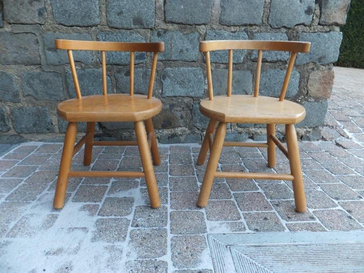 2 vintage houten kinderstoeltjes, Antiek en Kunst, Antiek | Speelgoed, Ophalen of Verzenden