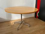 RONDE EAMES EETTAFEL • VITRA, Huis en Inrichting, Ophalen, Gebruikt, Rond, Metaal
