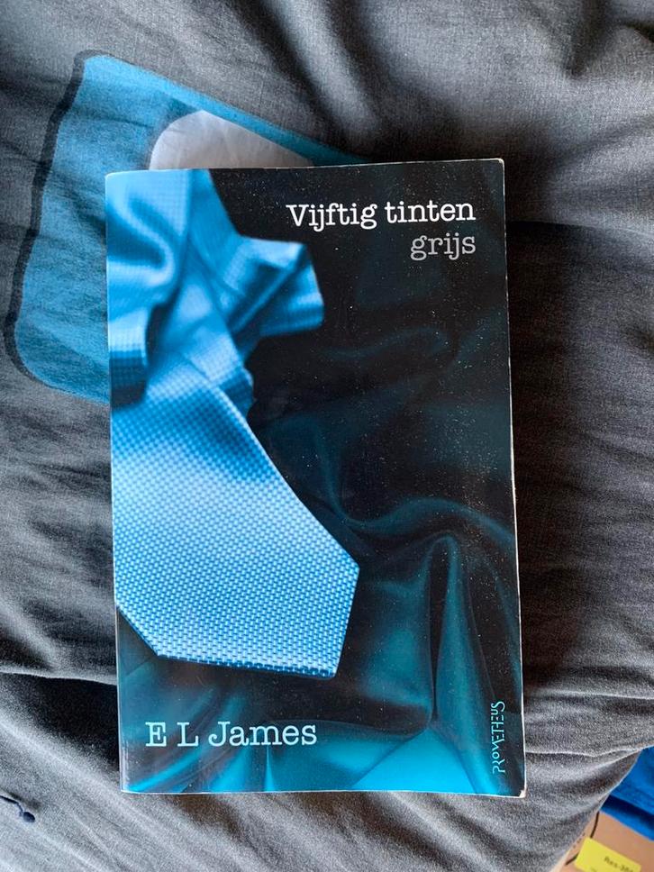 E.L. James - Vijftig tinten grijs, Boeken, Literatuur, Zo goed als nieuw, Amerika, Ophalen of Verzenden
