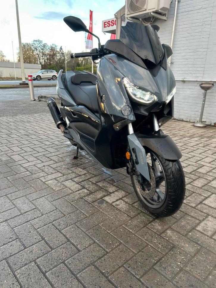 Yamaha X Max 125cc à partir de 2023avecéchappement Akrapovic, Motos, Motos | Yamaha, Particulier, jusqu'à 11 kW, ABS, Éclairage LED