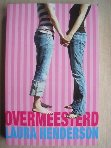 428 - Overmeesterd - Laura Henderson beschikbaar voor biedingen