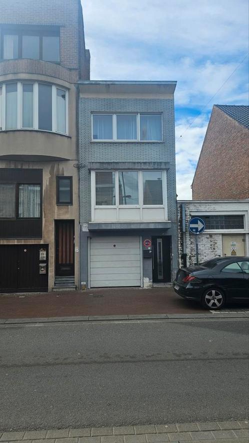 Volledig gerenoveerd huis met belverdiepingen, Immo, Huizen en Appartementen te koop, Provincie West-Vlaanderen, tot 200 m², Tussenwoning