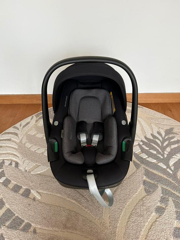 Maxi-Cosi Pebble 360 (2023), Kinderen en Baby's, Autostoeltjes, Zo goed als nieuw, Maxi-Cosi, 0 t/m 13 kg, Autogordel of Isofix