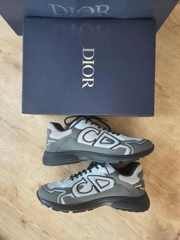 Dior b30   beschikbaar voor biedingen