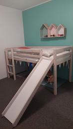 Bed met glijbaan. Glijbaanbed hoogslaper  90x200, Kinderen en Baby's, Kinderkamer | Stapelbedden en Hoogslapers, Ophalen, Gebruikt