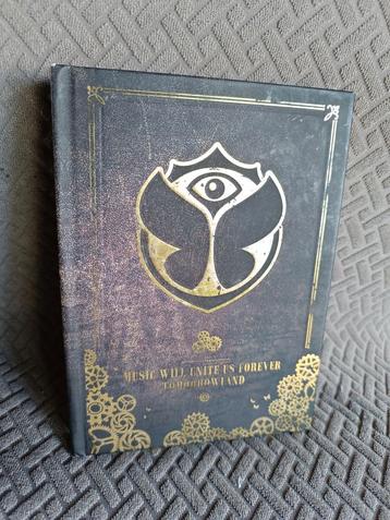TOMORROWLAND 2004 - 2014  3 cd beschikbaar voor biedingen