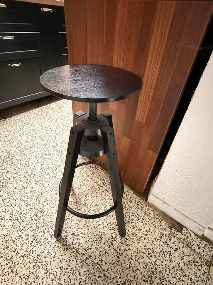 3 IKEA barstoelen (verstelbaar), Huis en Inrichting, Barkrukken, Zo goed als nieuw, Ophalen