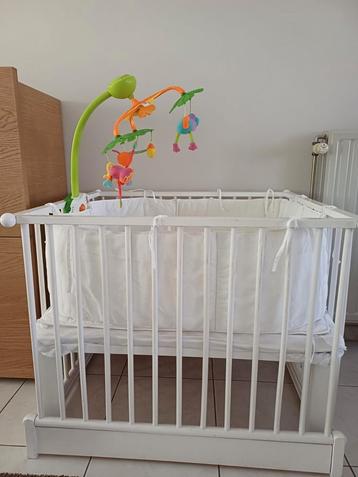 speelbox met bekleding beschikbaar voor biedingen