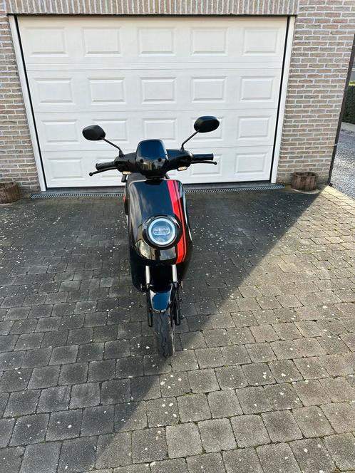 Niu m+ sport b-klasse, Fietsen en Brommers, Scooters | Overige merken, Zo goed als nieuw, Klasse B (45 km/u), Elektrisch, Ophalen