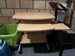Kleine bureau, Ophalen, Bureau
