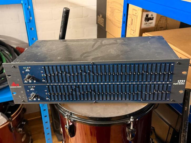 2 stuks DBX 1231 grafische equaliser 31-band, Antiquités & Art, Antiquités | TV & Hi-Fi, Enlèvement