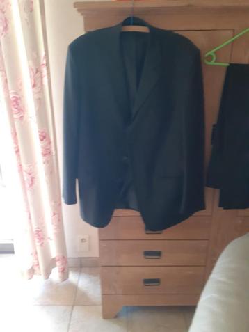 Costume gris anthracite beschikbaar voor biedingen