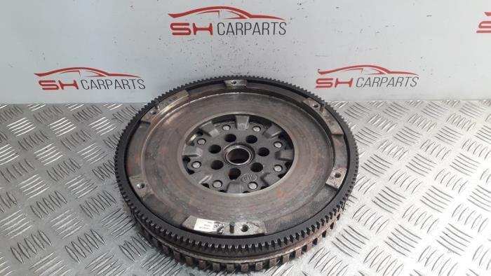 Volant moteur d'un Mercedes A-Klasse, Autos : Pièces & Accessoires, Moteurs & Accessoires, Mercedes-Benz, Utilisé, 3 mois de garantie