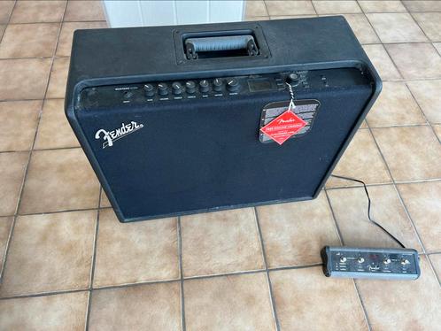Fender mustang gt 200watt, Muziek en Instrumenten, Versterkers | Bas en Gitaar, Zo goed als nieuw, Gitaar, 100 watt of meer, Ophalen