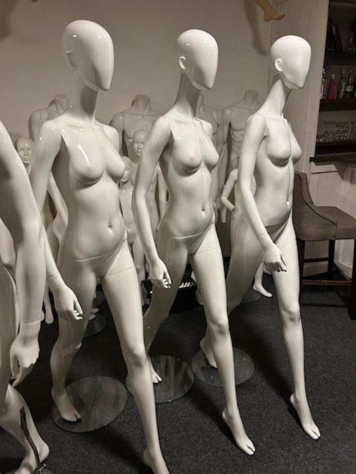 lopende dames etalagepop paspop etalagefiguur mannequin, Sport en Fitness, Loopsport en Atletiek, Ophalen of Verzenden