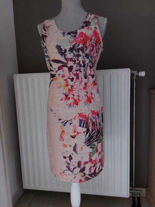 2 mooie kleedjes - Medium (maat 38/40) - perfecte staat, Kleding | Dames, Jurken, Zo goed als nieuw, Maat 38/40 (M), Ophalen of Verzenden