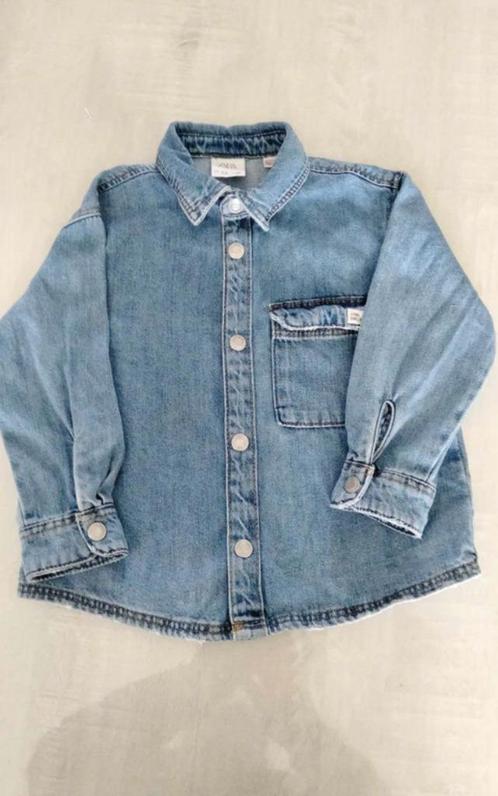 vest / jack/ overshirt jeans blauw Zara maat 98, Kinderen en Baby's, Kinderkleding | Maat 98, Zo goed als nieuw, Jongen, Trui of Vest