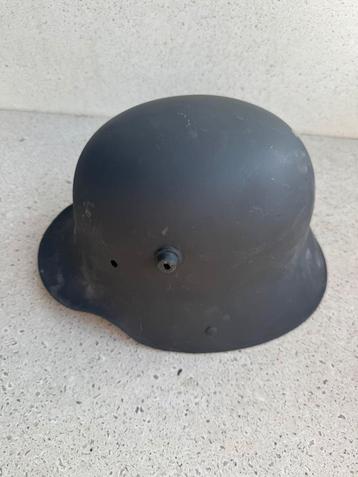 Wo1 Duitse helm beschikbaar voor biedingen