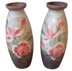 paar beschilderde glazen vazen., Ophalen