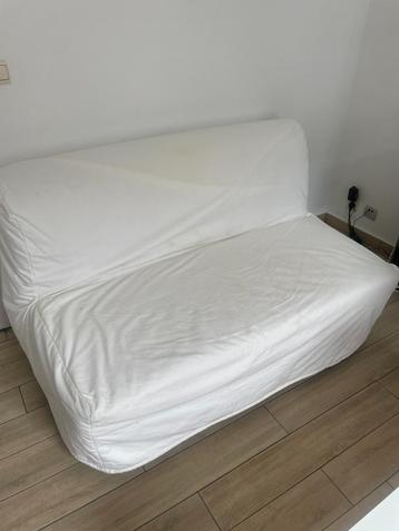 Canapé convertible beschikbaar voor biedingen