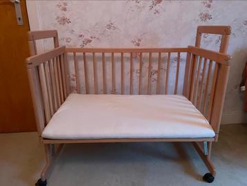 Lit cododo lit bébé enfant avec matelas coco  beschikbaar voor biedingen