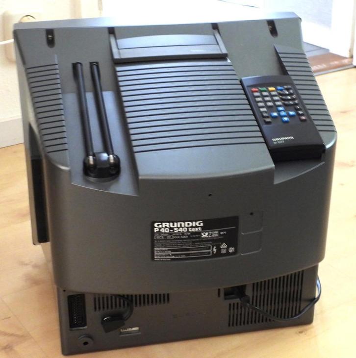 Grundig kleuren TV - portable - 37cm, Audio, Tv en Foto, Vintage Televisies, Gebruikt, Grundig, Ophalen