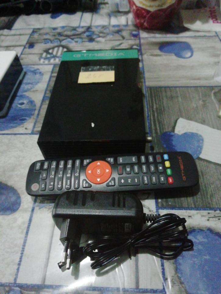 Set-top box met tv en satelliet, Audio, Tv en Foto, Decoders en Harddiskrecorders, Gebruikt, Decoder, Ophalen