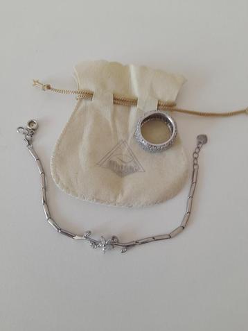 armband en ring in zilver beschikbaar voor biedingen