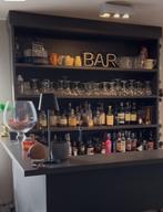 Houten barmeubel voor je woonkamer + 6 krukken (afhalen), Ophalen, Zo goed als nieuw, 25 flessen of meer, 75 cm of meer