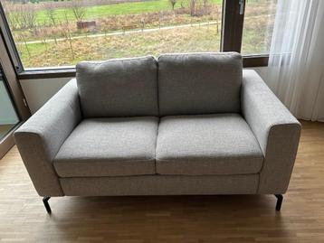 2-zitsbank Natuzzi als nieuw beschikbaar voor biedingen