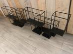 Zwarte rekjes, Huis en Inrichting, Woonaccessoires | Krantenbakken en Lectuurbakken, Ophalen, Gebruikt