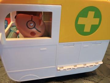 ambulance Peppa Pig beschikbaar voor biedingen