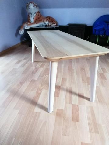 Table de salon beschikbaar voor biedingen