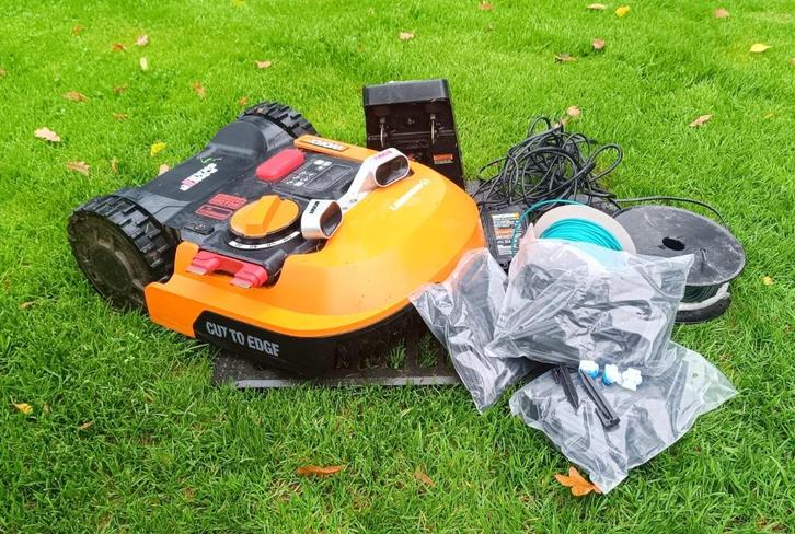 Robotmaaier, Tuin en Terras, Robotmaaiers, Zo goed als nieuw, Minder dan 20 cm, Met regensensor, Bestuurbaar via app, Ophalen