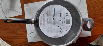 Hapjespan 28 cm beschikbaar voor biedingen