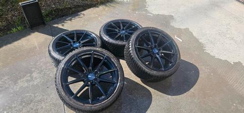 Enkei Hornet gloss black 18 inch + winterbanden Bridgestone, Auto-onderdelen, Banden en Velgen, Band(en), Winterbanden, 18 inch