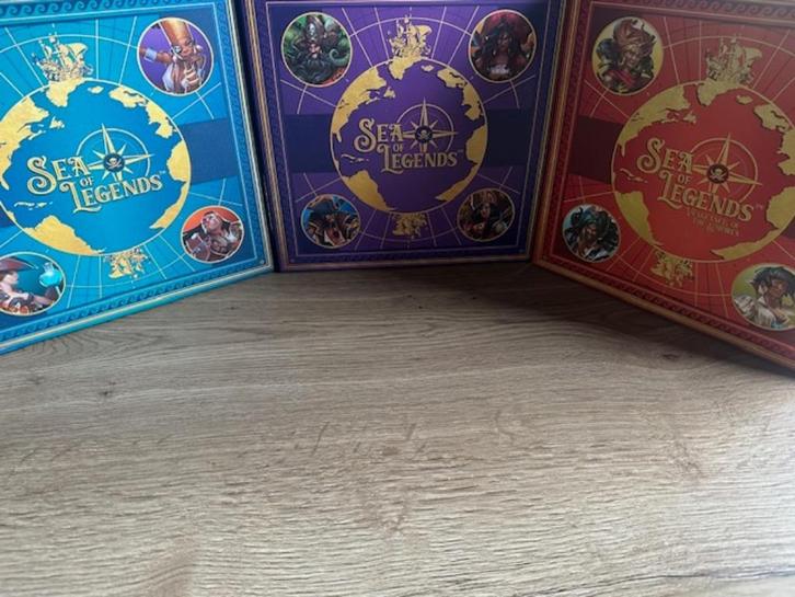 Bordspel - Sea of Legends + Expansions (KS), Hobby en Vrije tijd, Gezelschapsspellen | Bordspellen, Zo goed als nieuw, Een of twee spelers