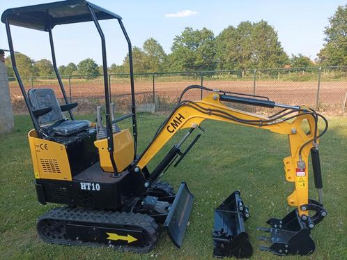 Mini-pelle diesel HT10 1 tonne avec bacs supplémentaires 40, Articles professionnels, Machines & Construction | Grues & Excavatrices