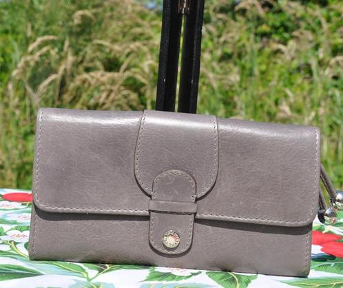 Porte monnaie taupe, Handtassen en Accessoires, Portemonnees, Ophalen of Verzenden