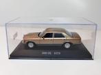 MERCEDES 500 SE 1979 1/43 IXO UH NEUVE + BOITIER PERPLEX, Ophalen of Verzenden, Nieuw, Auto, Universal Hobbies