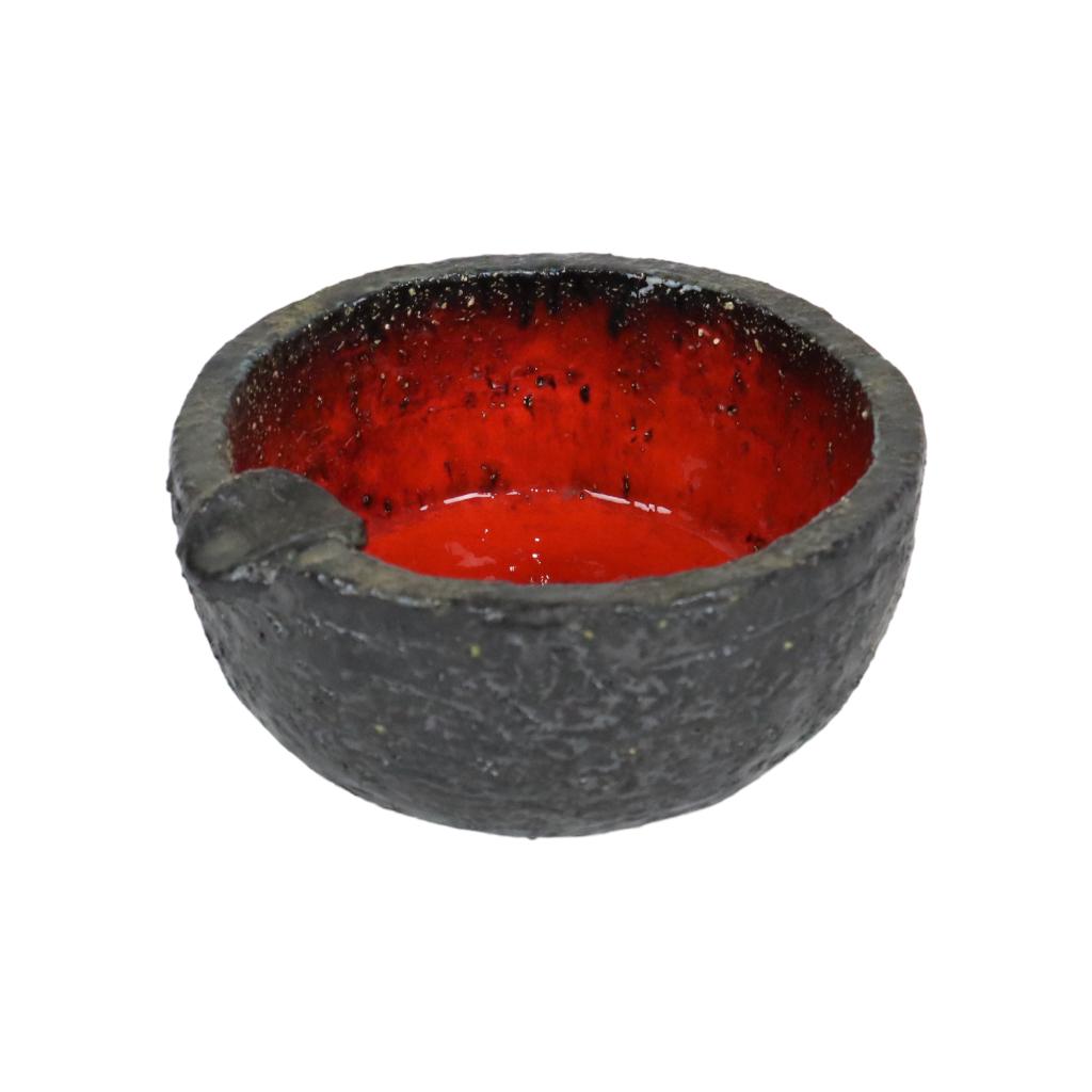 Aardewerk Keramiek Asbak Rood Plem Piet Lemahieu 13cm, Verzamelen, Rookartikelen, Aanstekers en Luciferdoosjes, Gebruikt, Asbak