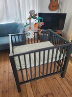 Box park Quax (€25) + Mobiel TinyLove (€10), Kinderen en Baby's, Babyparken, Ophalen, Gebruikt