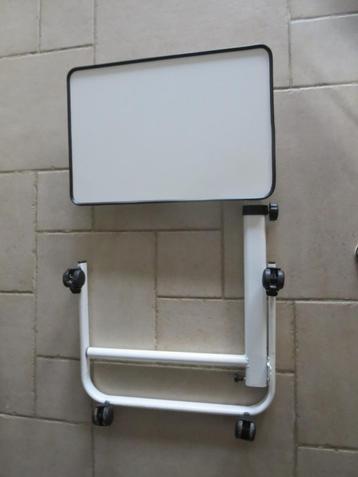 table pour lit ou fauteuil médicalisé, Enlèvement, Utilisé