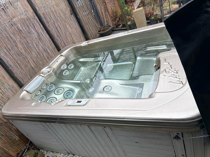 LA Spa Allure II, Jardin & Terrasse, Bains à remous et Spas, Utilisé, Enlèvement