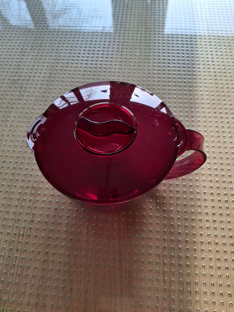 Tupperware microgolf maatbeker 1.1 l, Ophalen of Verzenden, Rood, Beker of Kan