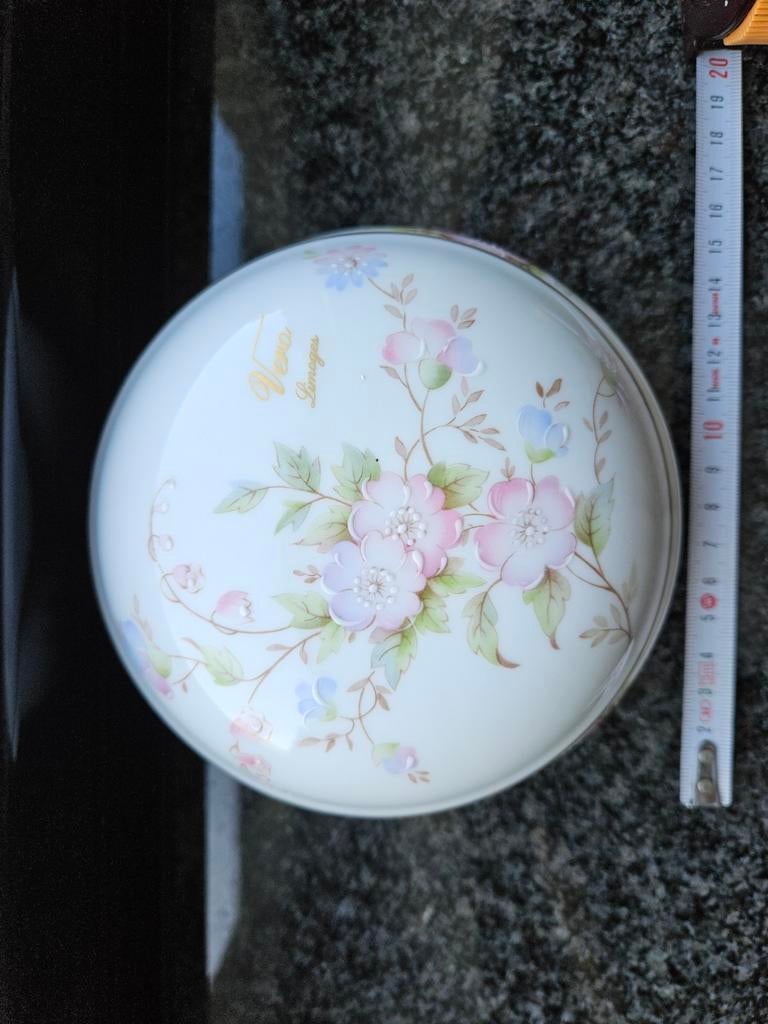 Porseleinen potje Limoges, Ophalen