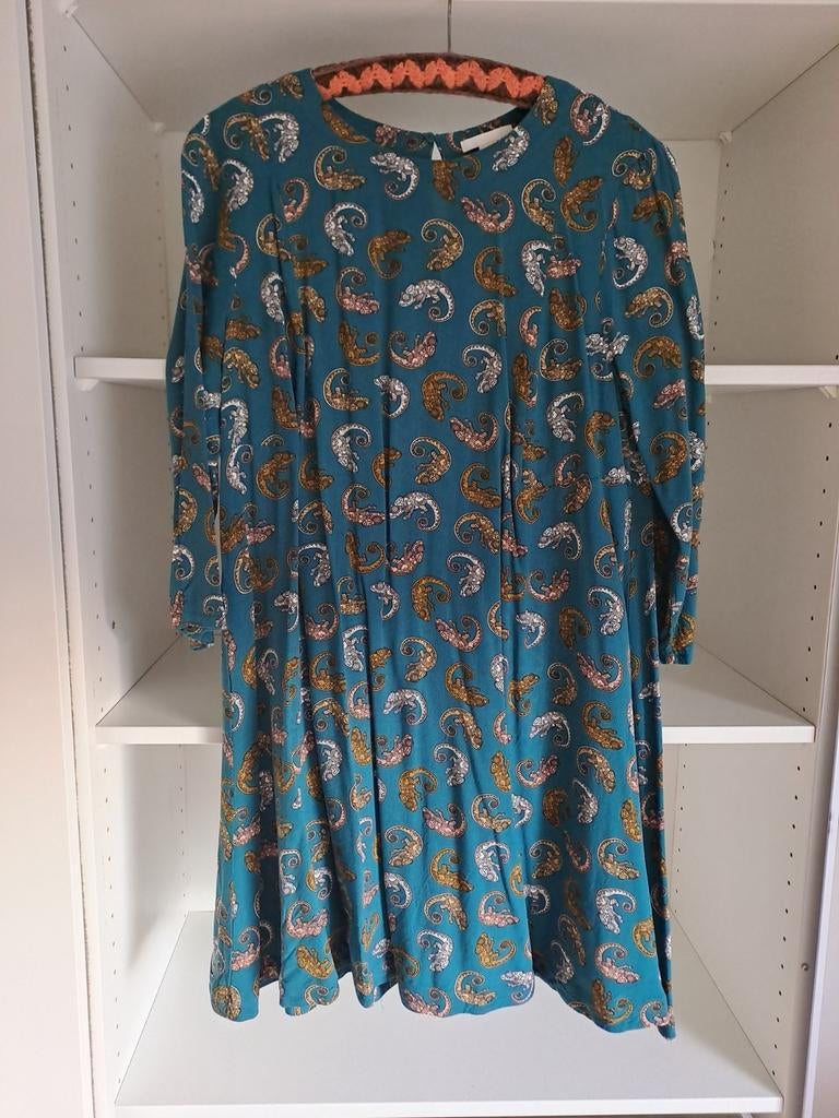 Mt 42 Turqupise jurk met lange mouwen en kameleons, Kleding | Dames, Jurken, H&M, Maat 42/44 (L), Ophalen of Verzenden, Zo goed als nieuw
